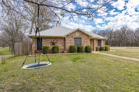 137 Curtis Ln, Quinlan, TX 75474