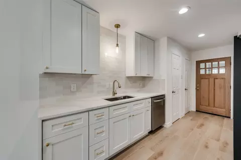 7418 E Northwest Hwy #105, Dallas, TX 75231