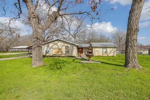 116 W Greenland St, Walnut Springs, TX 76690