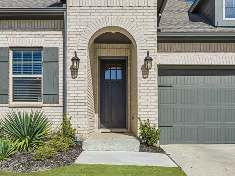 1817 Jumper Fields Dr, Aubrey, TX 76227
