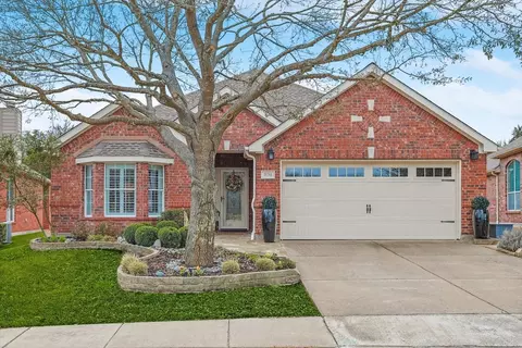 831 Mustang Dr, Fairview, TX 75069
