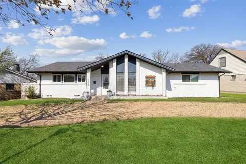 1205 Golden Trophy Dr, Dallas, TX 75232