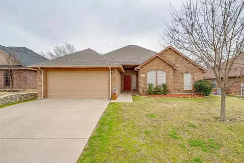 943 White Marlin Dr, Burleson, TX 76028