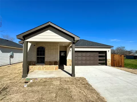 207 Laroe St, Terrell, TX 75160