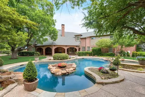 1800 Highview Ct, Mckinney, TX 75072