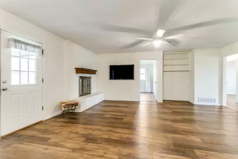 Living - 200 E Pleasantview Dr, Hurst, TX 76054 photo 5 of 7