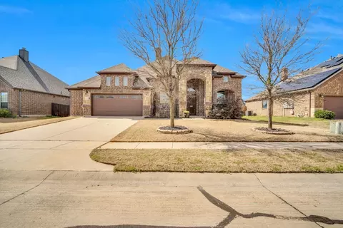 110 Manor Ln, Waxahachie, TX 75165