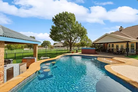 1948 White Cloud Ct, Haslet, TX 76052