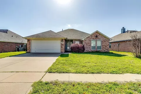 703 Hill Ln, Cleburne, TX 76033