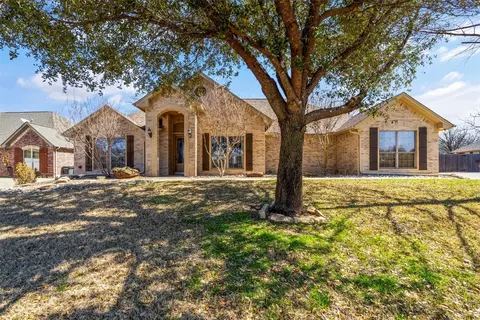 7023 Westover Dr, Granbury, TX 76049