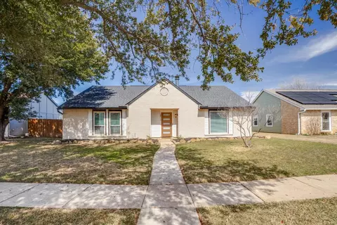 2812 Dickens Ln, Flower Mound, TX 75028