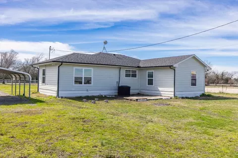 Exterior - 1090 Coffey Ln, Celeste, TX 75423 photo 6 of 6