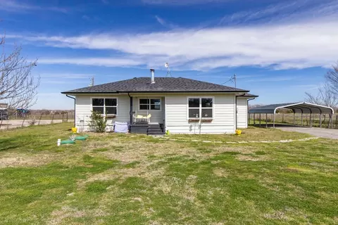 1090 Coffey Ln, Celeste, TX 75423