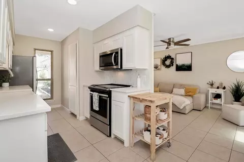 Kitchen - 807 N Ector Dr, Euless, TX 76039 photo 2 of 4