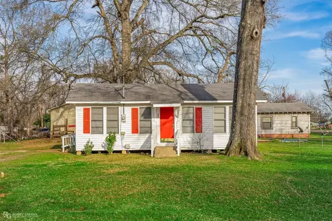 522 Front St, Vivian, LA 71082