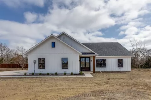 7313 Carol Dr, Greenville, TX 75402
