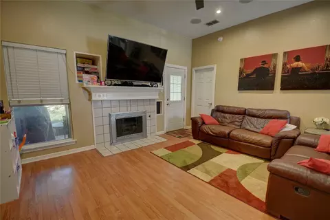 1003 Brittany Dr, Denton, TX 76209