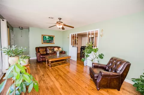 Living - 211 Circle Dr, Cleburne, TX 76033 photo 5 of 6