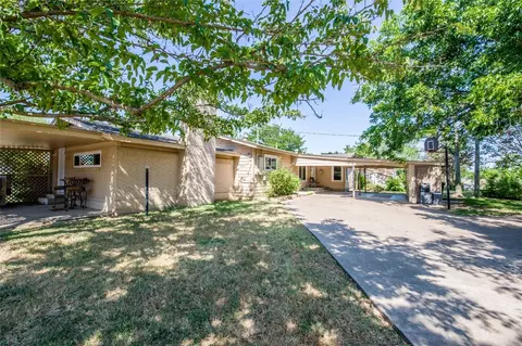 Exterior - 211 Circle Dr, Cleburne, TX 76033 photo 4 of 10