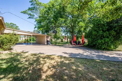 Exterior - 211 Circle Dr, Cleburne, TX 76033 photo 6 of 10