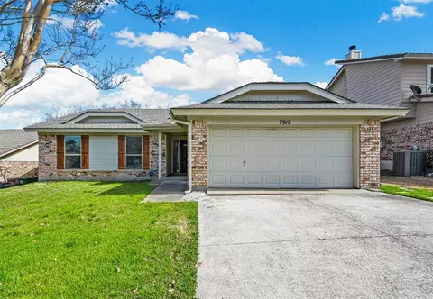 7912 Meadowbrook Dr, Watauga, TX 76148