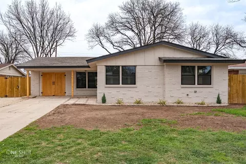 3190 Columbia Dr, Abilene, TX 79605