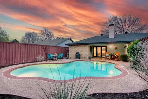 165 S Heartz Rd, Coppell, TX 75019