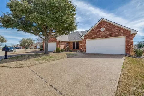 924 Cresthill Dr #24B, Cedar Hill, TX 75104