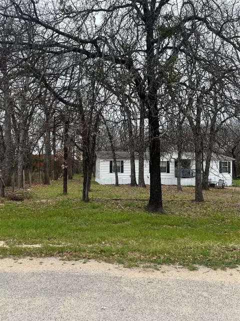 136 Jody Ln, Azle, TX 76020