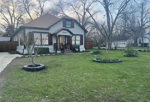 1903 N Weaver St, Gainesville, TX 76240