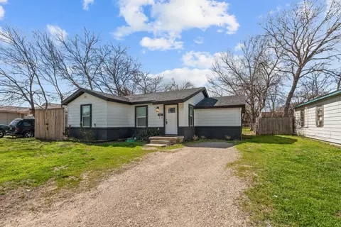 610 Royal Ave, Grand Prairie, TX 75051