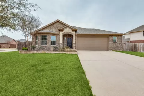 400 Buttercup Ct, Mansfield, TX 76063