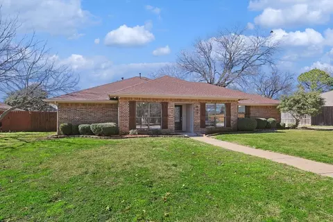 617 Greensprings St, Highland Village, TX 75077