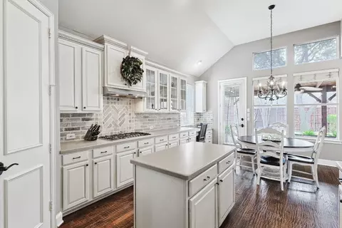 2526 Sir Percival Ln, Lewisville, TX 75056