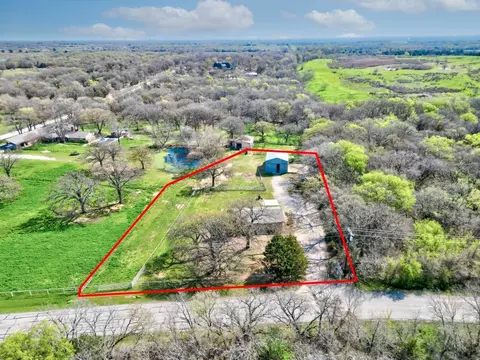 3900 Moseley Rd, Cross Roads, TX 76227