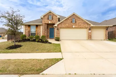 8901 Brantley Ln, Aubrey, TX 76227