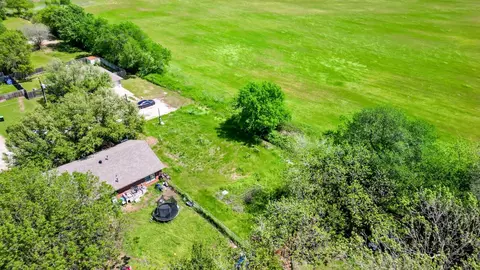 737 E Jacob St, Pilot Point, TX 76258