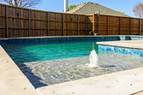 Exterior - 8006 Freeman Dr, Rowlett, TX 75089 photo 6 of 11