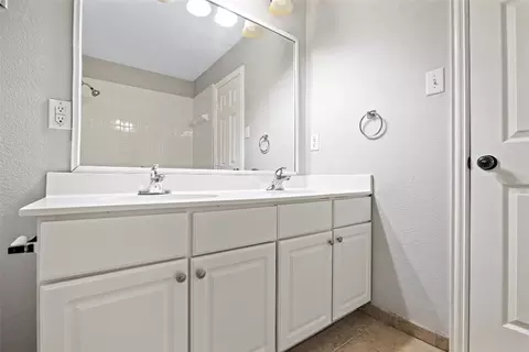 Bath - 8006 Freeman Dr, Rowlett, TX 75089 photo 2 of 2