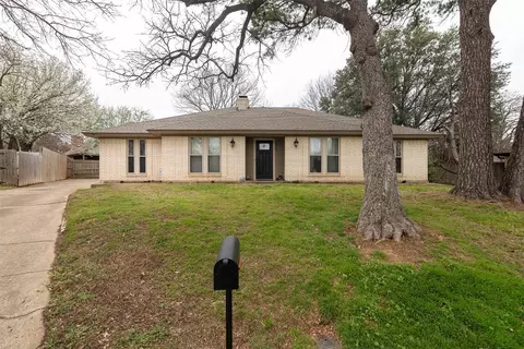 5414 Two Jacks Ct, Arlington, TX 76017