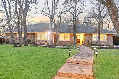 1903 Maid Marion Pl, Denton, TX 76209