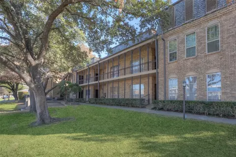 4312 Bellaire Dr S #215, Fort Worth, TX 76109
