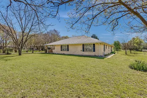 402 E Simonds Rd, Seagoville, TX 75159