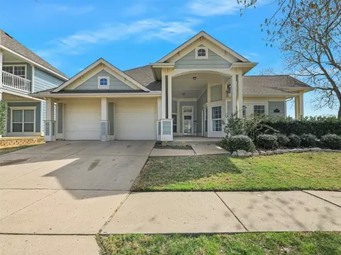 1700 Azalea Dr, Savannah, TX 76227