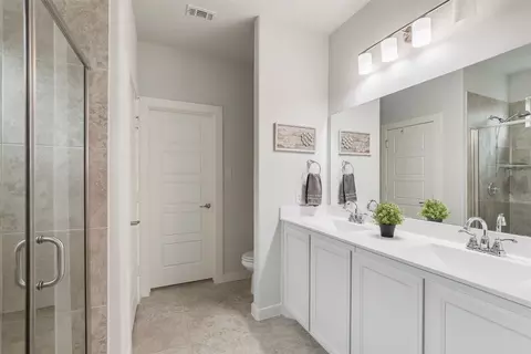 Bath - 7641 Spring Dr, Watauga, TX 76148 photo 2 of 5