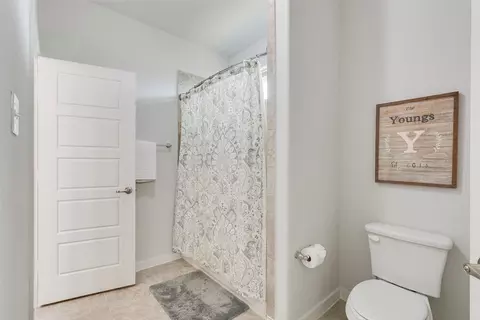 Bath - 7641 Spring Dr, Watauga, TX 76148 photo 5 of 5