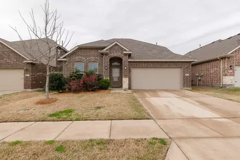 Exterior - 7641 Spring Dr, Watauga, TX 76148 photo 2 of 7