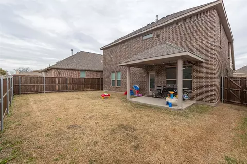 Exterior - 7641 Spring Dr, Watauga, TX 76148 photo 5 of 7
