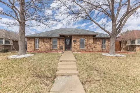 1519 Chesterfield Dr, Carrollton, TX 75007