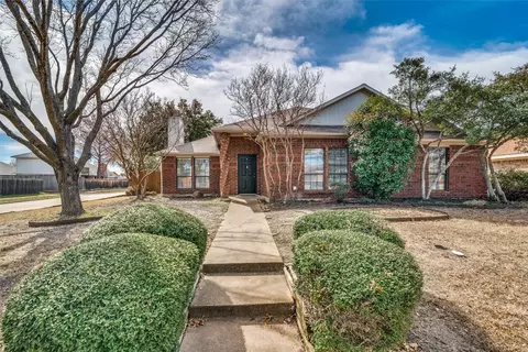 7714 Salzburg Dr, Rowlett, TX 75089